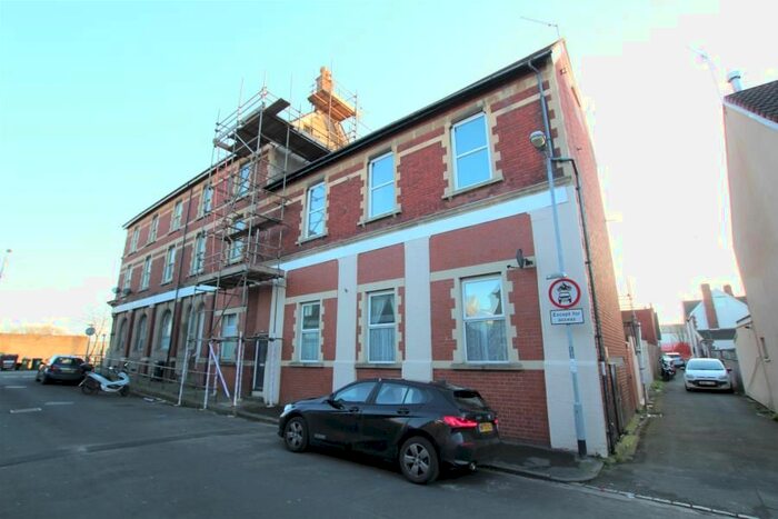 1 Bedroom Flat To Rent In Meadow Street, Avonmouth, Bristol, BS11