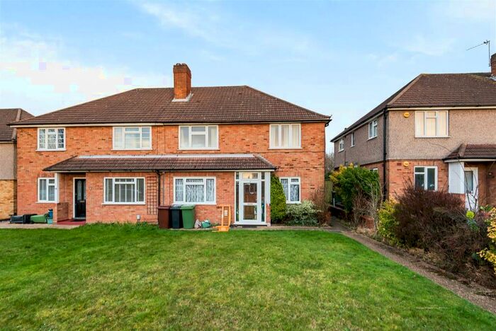 2 Bedroom Flat To Rent In Stoneleigh Park Road, Epsom, KT19