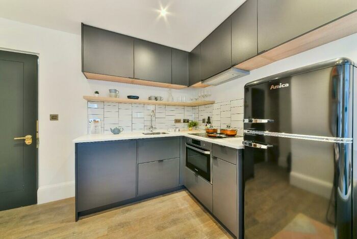 1 Bedroom End Of Terrace House To Rent In Martins Place, London, SE28