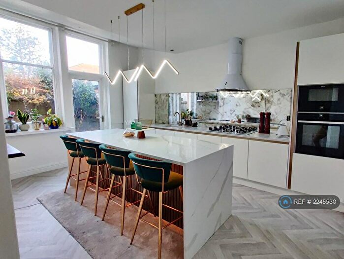 2 Bedroom Maisonette To Rent In Cyprus Road, Nottingham, NG3