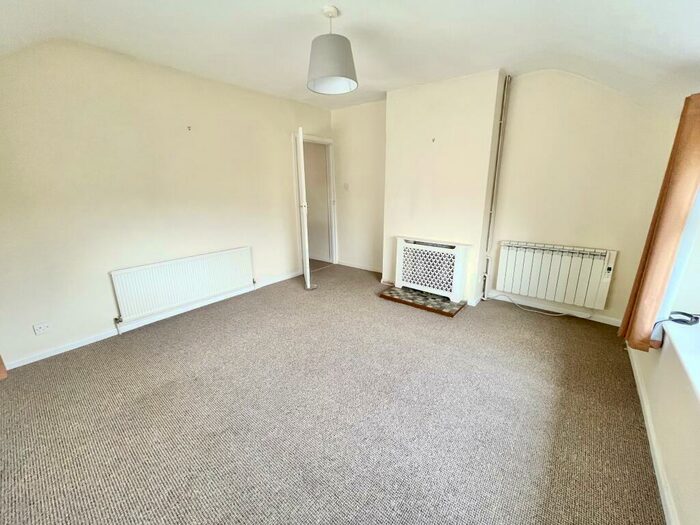 1 Bedroom Flat To Rent In Beaulieu Road, Christchurch, BH23