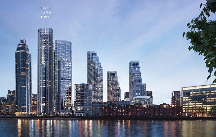 3 Bedroom Flat To Rent In Wandsworth Rd, London, SW8