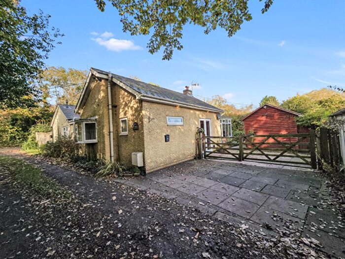 2 Bedroom Semi-Detached House For Sale In Bigbury Road, Chartham Hatch, CT4