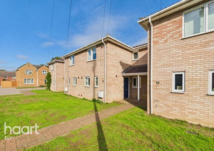 3 Bedroom Terraced House For Sale In Simeon Close, Ely, CB7