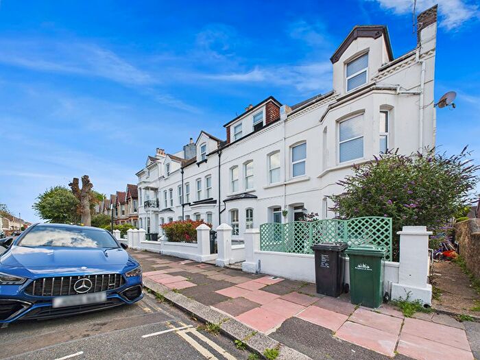 3 Bedroom Maisonette To Rent In St. Leonards Road, Hove, BN3