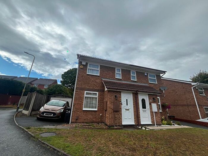 2 Bedroom Semi-Detached House To Rent In Somerford Way, Bilston, WV14