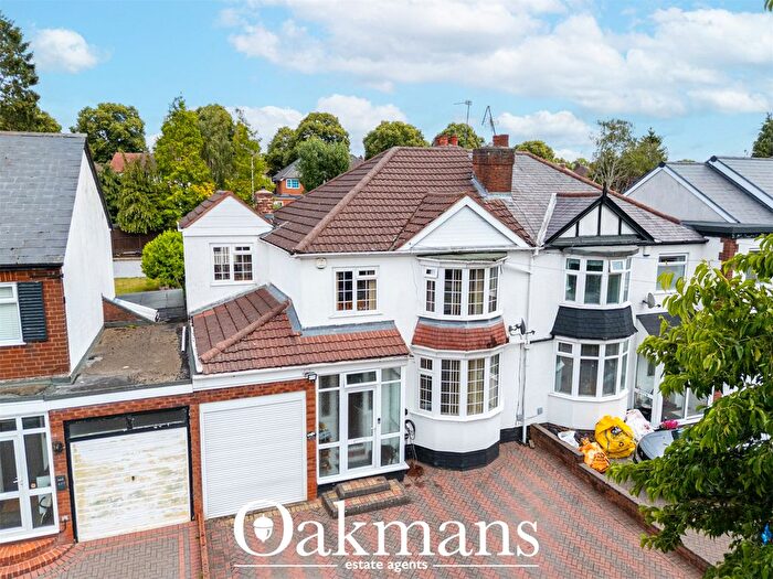 4 Bedroom Semi-Detached House For Sale In Ridgacre Road, Birmingham, B32