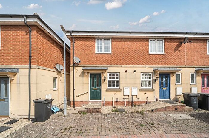 2 Bedroom End Terrace House For Sale In Old School Court, Park North, Swindon, SN3