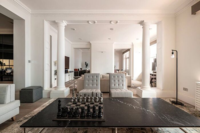 4 Bedroom Flat For Sale In Rutland Court, London, SW7