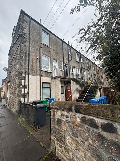 2 Bedroom Flat To Rent In Millhill Street, Dunfermline, Fife, KY11