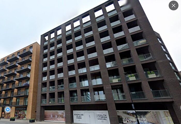 2 Bedroom Flat To Rent In Cutter House, London, E16