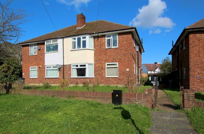 2 Bedroom Flat To Rent In Bridge Road, Isleworth, TW7