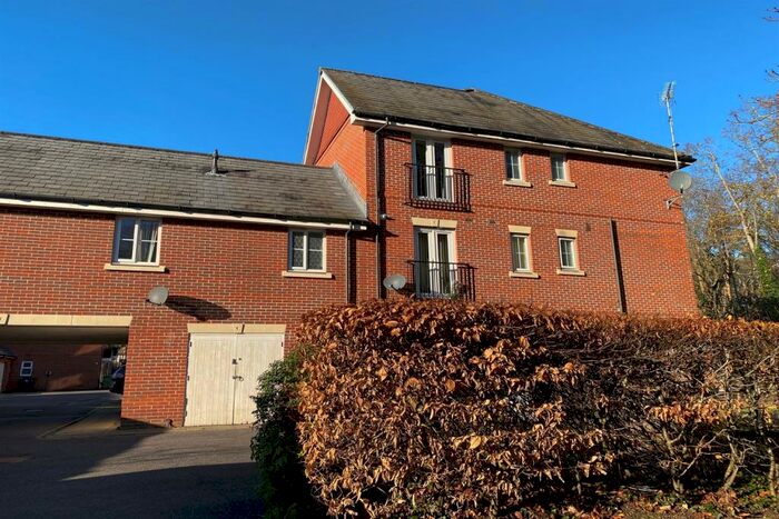 2 Bedroom Apartment To Rent In Royal Drive, Bordon, GU35