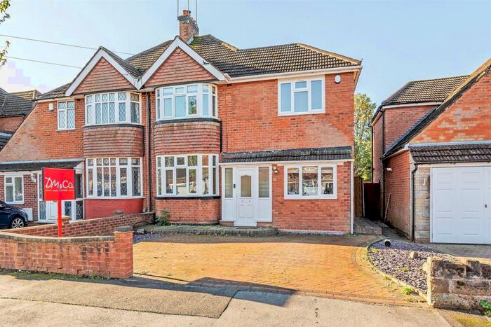 4 Bedroom Semi-Detached House To Rent In Charles Road, Solihull, B91
