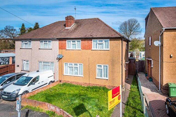 3 Bedroom Semi Detached House To Rent In Sandymount Avenue, Stanmore, HA7