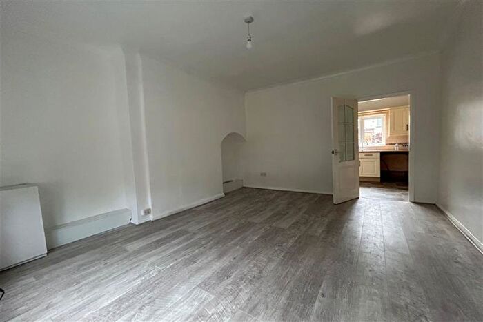 3 Bedroom Terraced House To Rent In Doncaster, DN5