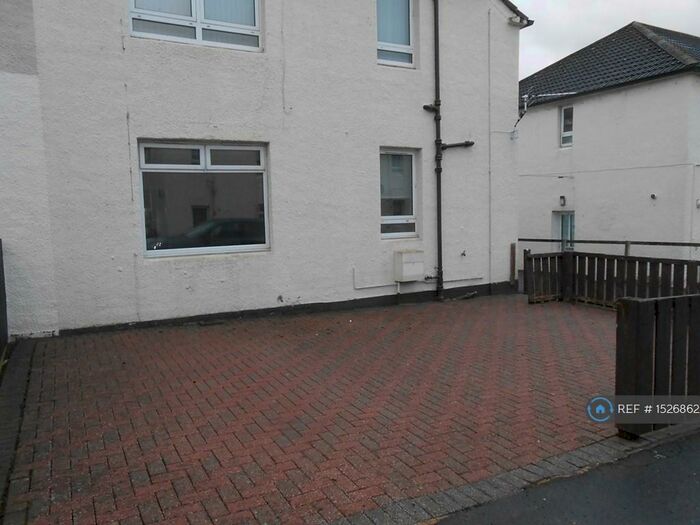 2 Bedroom Flat To Rent In Gray Street, Cumnock, KA18