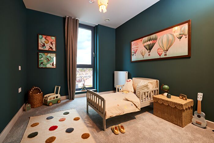 3 Bedroom Apartment To Rent In Boulevard Place, Hove, East Sussex, BN3