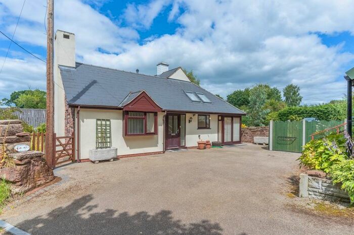 2 Bedroom Bungalow For Sale In Crescent Farm Bungalow, Waters Upton, Telford, TF6