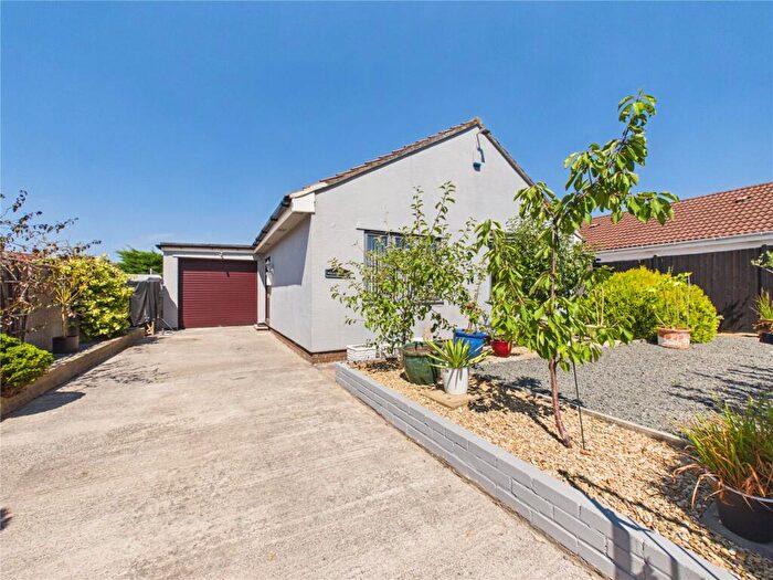 2 Bedroom Bungalow For Sale In Burchells Avenue, Kingswood, Bristol, BS15
