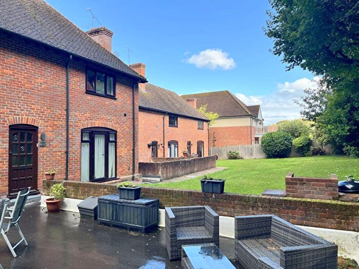 3 Bedroom Apartment For Sale In Bassetsbury Lane - No Chain - Peaceful Setting, HP11