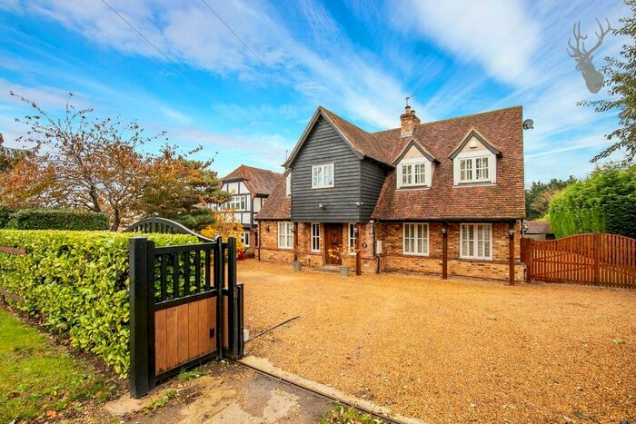 4 Bedroom Detached House To Rent In Tysea Hill, Stapleford Abbotts, Romford, Essex RM4