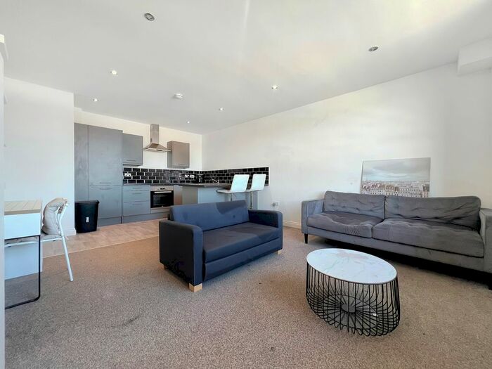 1 Bedroom Flat To Rent In Fairway Court, Elland Road, LS11