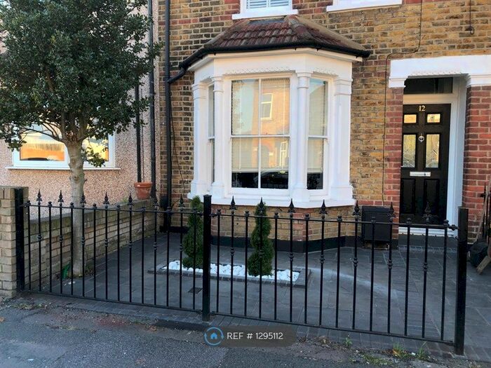 2 Bedroom Terraced House To Rent In Margaret Road, Romford RM2