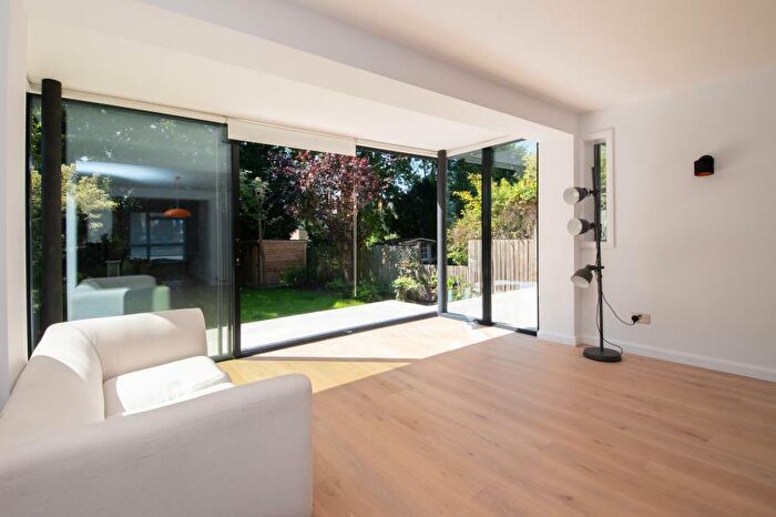 4 Bedroom Detached House To Rent In Holdenhurst Avenue, Finchley, N12