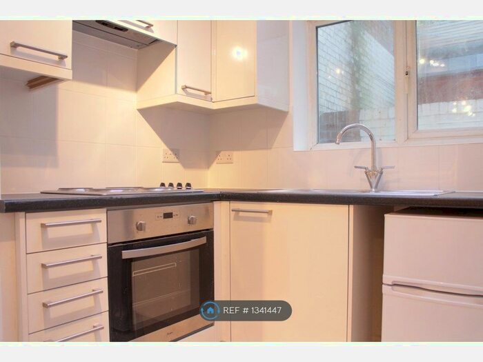 1 Bedroom Flat To Rent In Blythe Road, London, W14