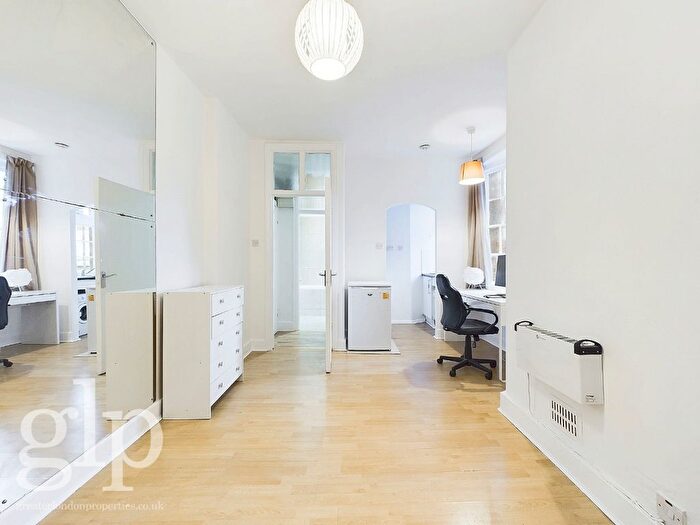 Studio To Rent In Jenner House, Hunter Street, WC1N