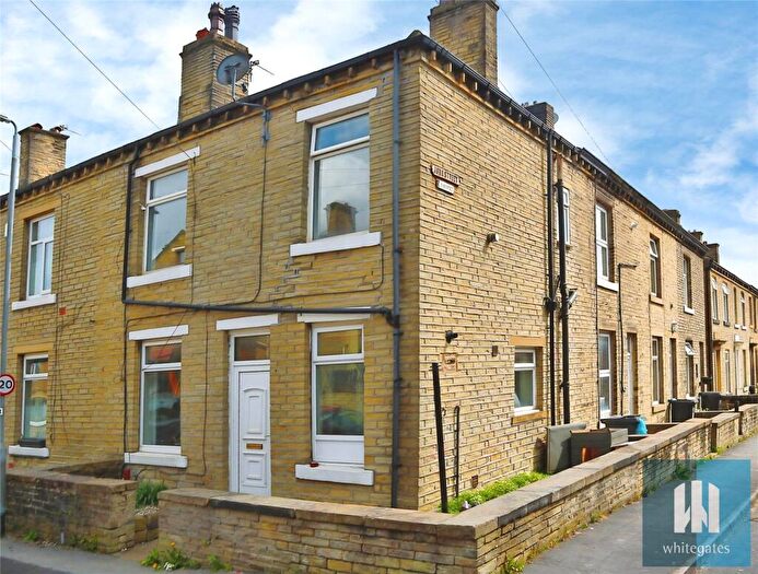 2 Bedroom End Of Terrace House To Rent In Frances Street, Brighouse, HD6