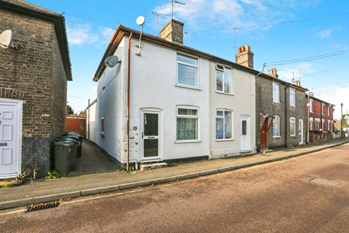 2 Bedroom End Of Terrace House For Sale In Cardinalls Road, Stowmarket, Suffolk, IP14