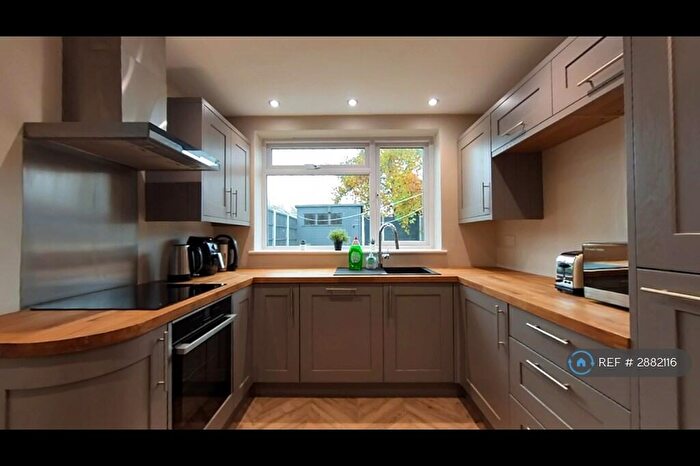 3 Bedroom Semi Detached House To Rent In The Crescent, Stapleford, Nottingham, NG9