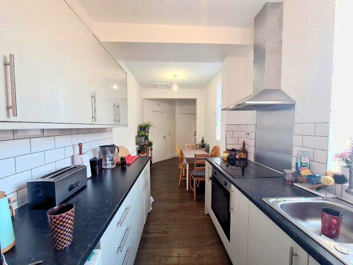 1 Bedroom Flat To Rent In Annesley Road, Hucknall, NG15