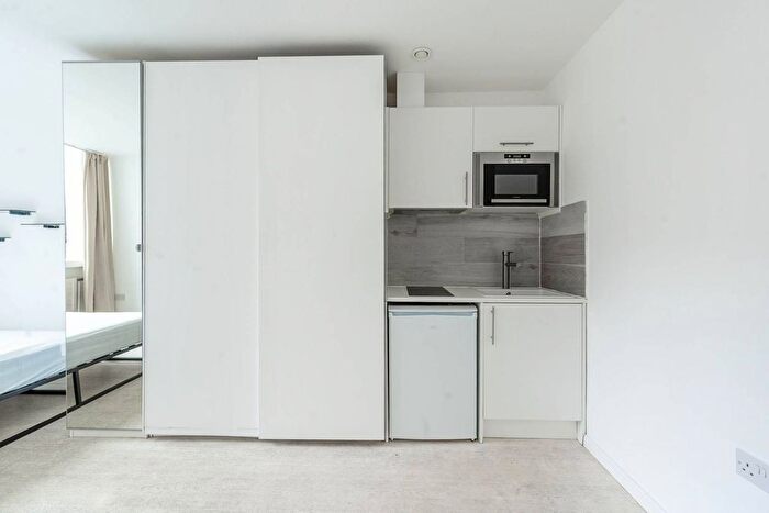 Studio To Rent In College Road, Harrow, HA1