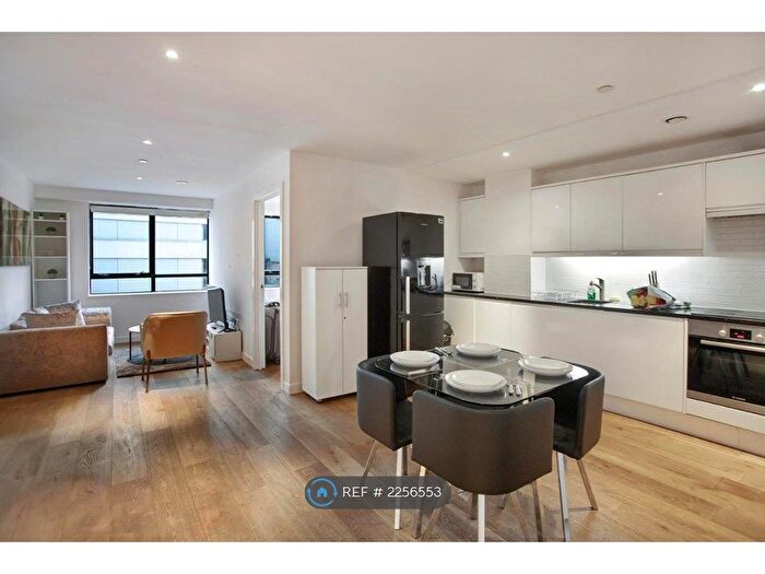 2 Bedroom Flat To Rent In Surrey House, Croydon, CR0