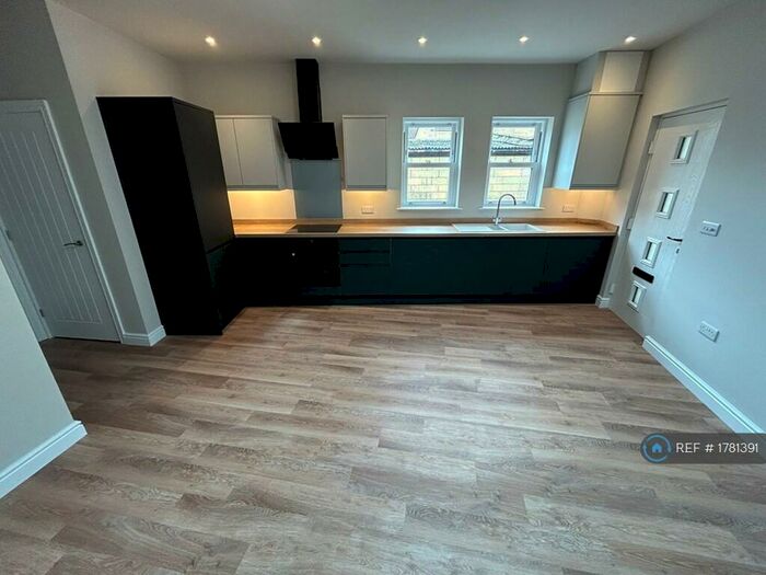 2 Bedroom Maisonette To Rent In Third Avenue, Oldfield Park, Bath, BA2