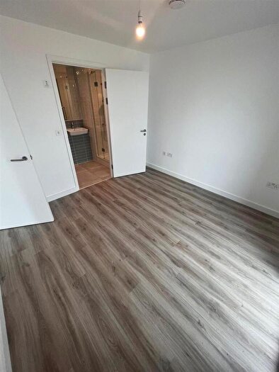 2 Bedroom Flat To Rent In Chevette Court, Luton, LU2
