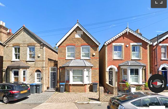 3 Bedroom Detached House To Rent In Minerva Road, Kingston Upon Thames, KT1