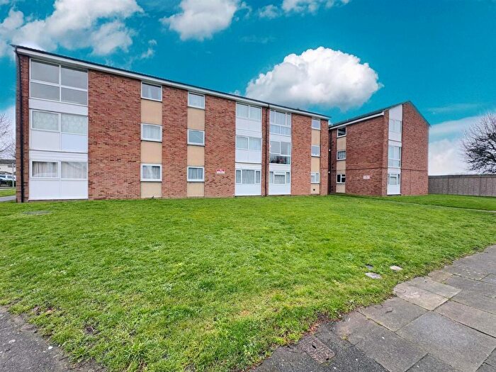 2 Bedroom Flat For Sale In Colne Court, East Tilbury, RM18