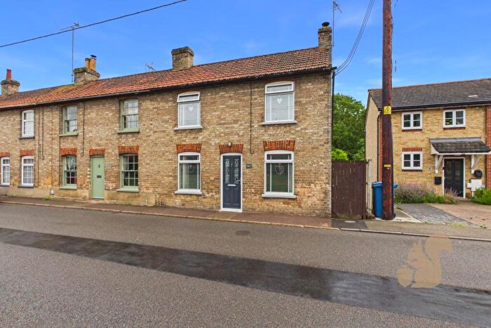 2 Bedroom End Of Terrace House For Sale In Cats Lane, Sudbury, CO10