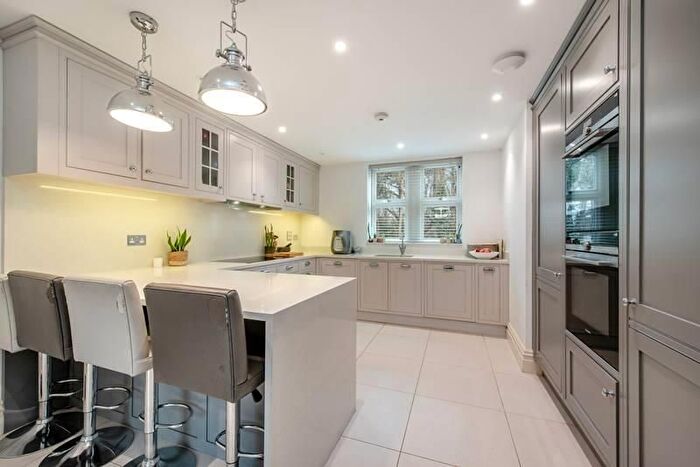 5 Bedroom Detached House To Rent In Mill Lane, Taplow Riverside, SL6