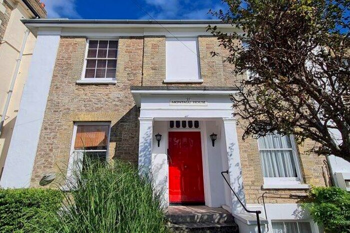 1 Bedroom Flat To Rent In Montagu House, Ryde, PO33