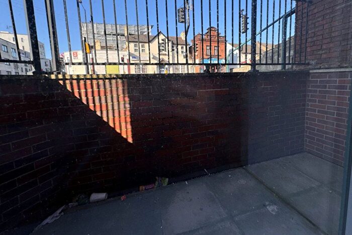 1 Bedroom Flat To Rent In Stoke Road, Slough, SL2