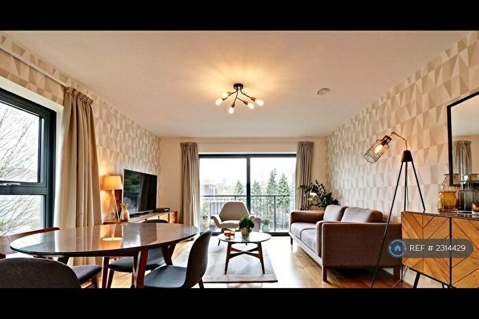 2 Bedroom Flat To Rent In Forty Avenue, Brent, Wembley, HA9