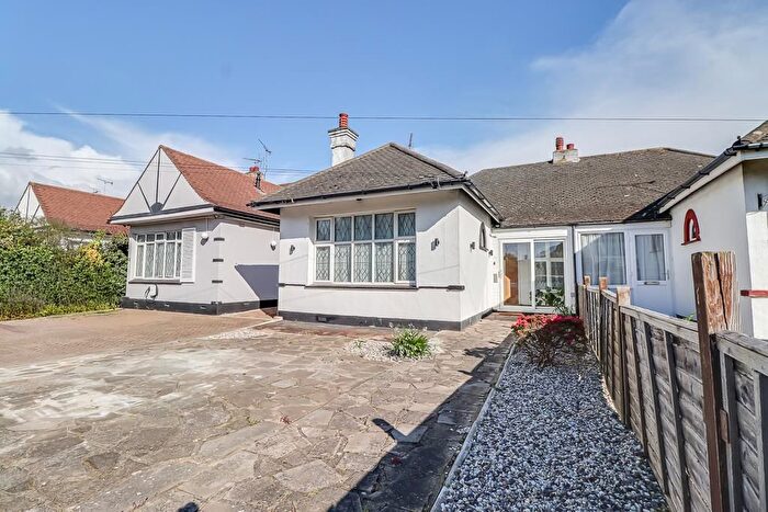 2 Bedroom Semi Detached Bungalow For Sale In Marlow Gardens, Southend-On-Sea, SS2