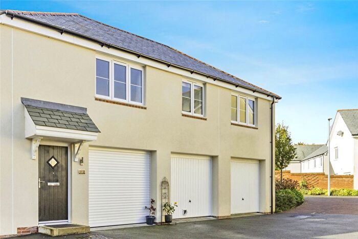2 Bedroom Flat For Sale In Swelltor Drive, Tavistock, Devon, PL19