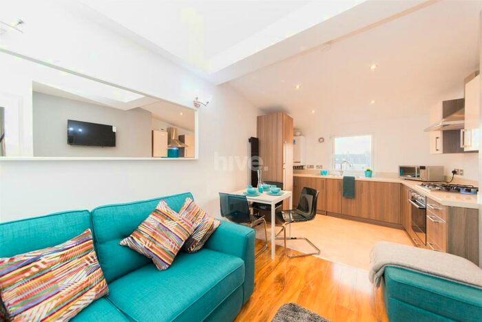 2 Bedroom Apartment To Rent In Fern Apartments, Osborne Road, Jesmond, NE2