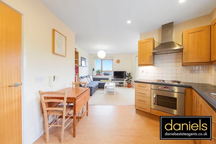 1 Bedroom Flat For Sale In Plough Close, Kensal Green, London, NW10